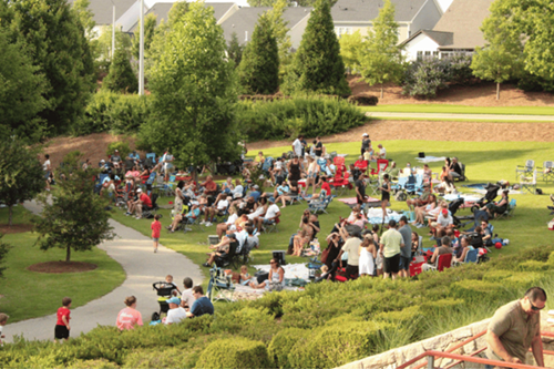 Farmhouse Jams crowd enjoying live music